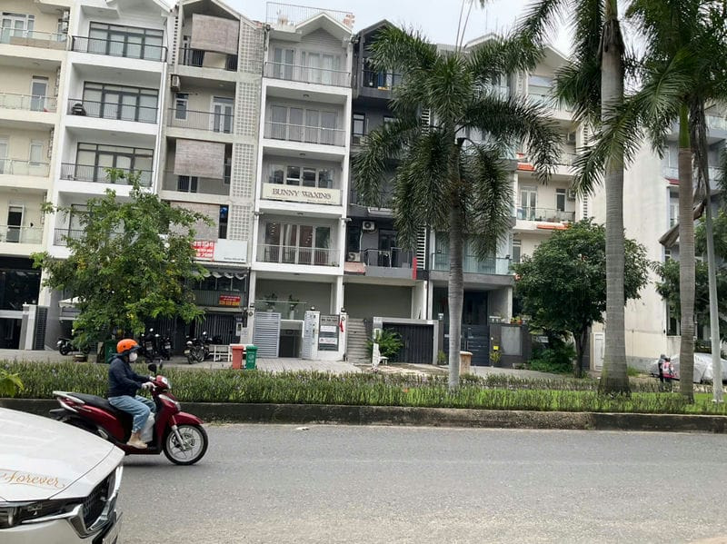 Cho thuê nhà Khu Him Lam Quận 7 5x20 1 hầm 1 trệt 4 lầu Giá 40 triệu LH 0935375555